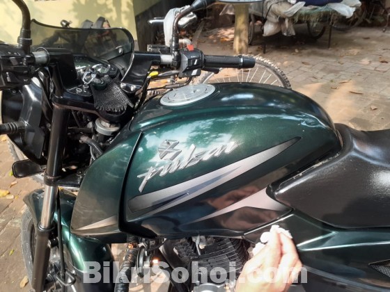 Bajaj pulsar 2016 model army colour